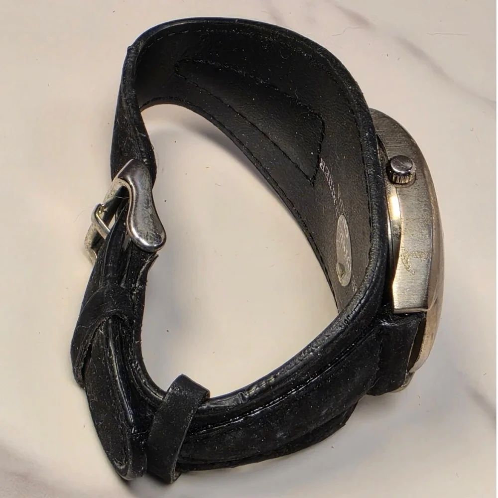 LA Gear Vintage Quartz Watch Black Dial Leather Cuff Strap Water Resistant 100ft
